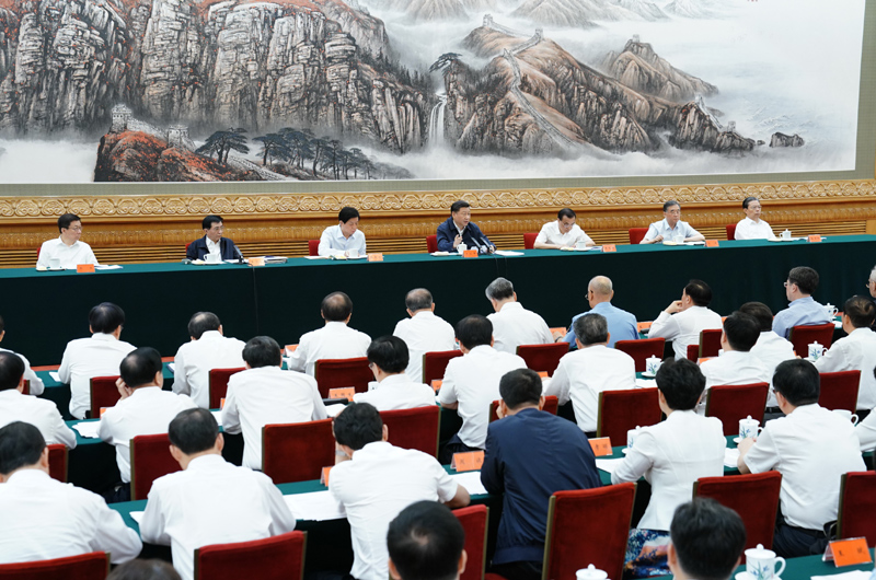 　　7月5日，中共中央總書記、國家主席、中央軍委主席習(xí)近平在北京出席深化黨和國家機(jī)構(gòu)改革總結(jié)會(huì)議并發(fā)表重要講話。新華社記者 王曄 攝